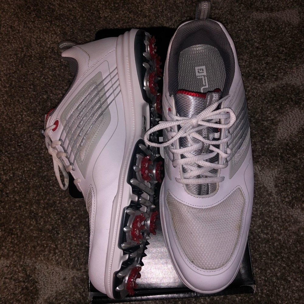 GOLF SHOES